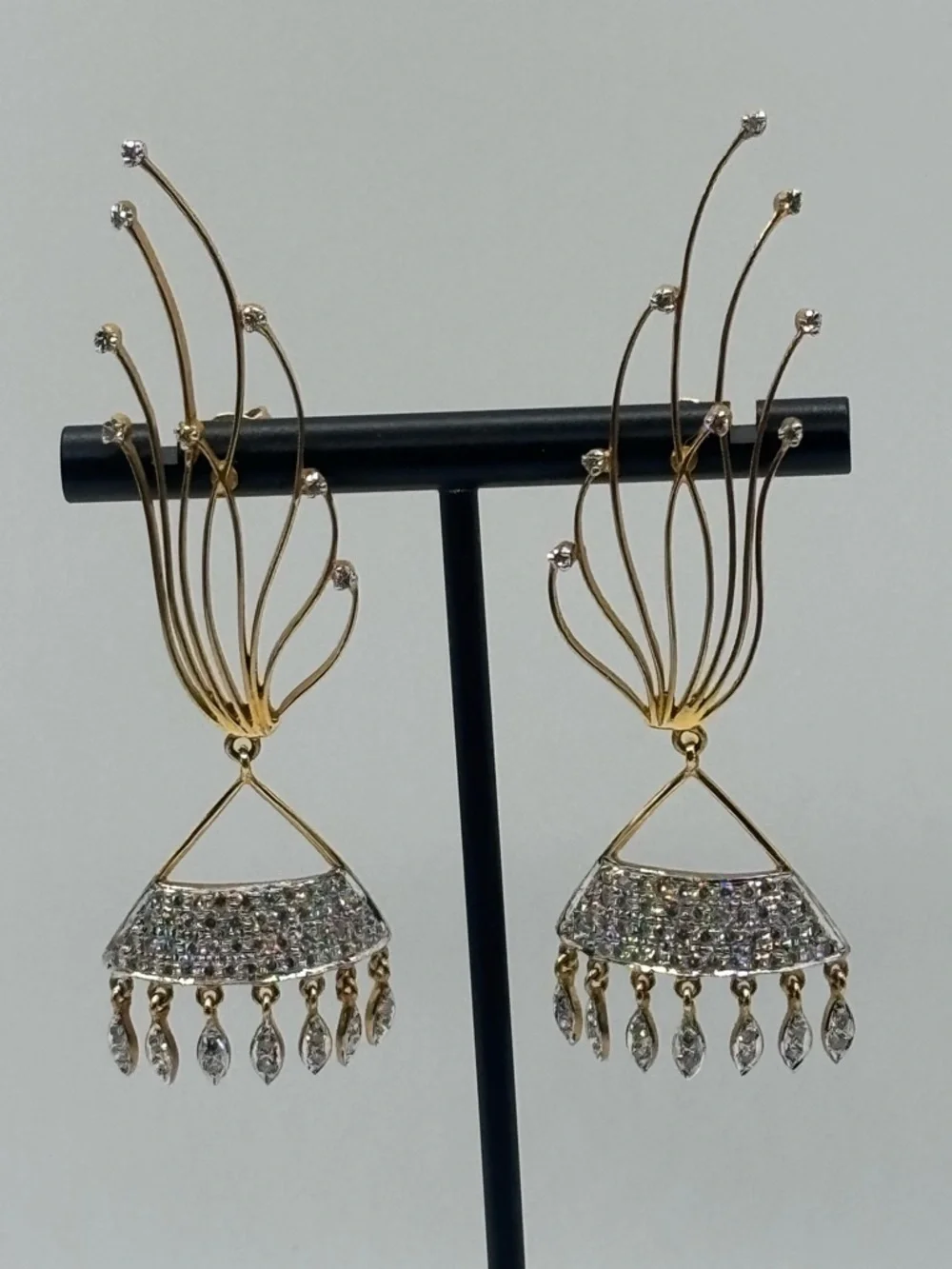 14 KT Yellow Gold Diamond Earrings - Picture 1 of 10